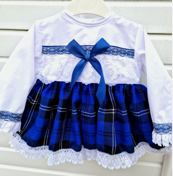 SALE 3-4 years girls white blue tartan top and knickers set