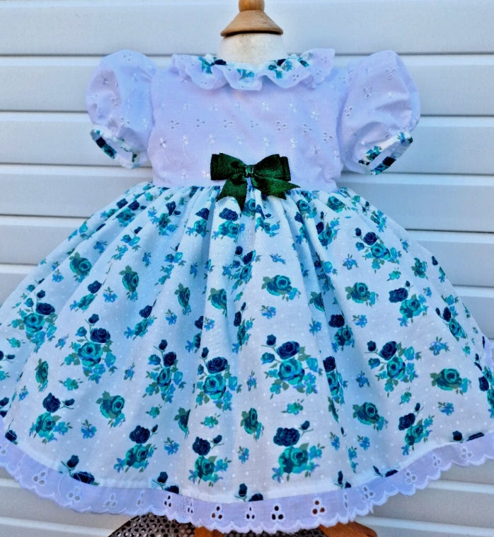 SALE 2-3 years traditional  broderie emerald roses  vintage print dress