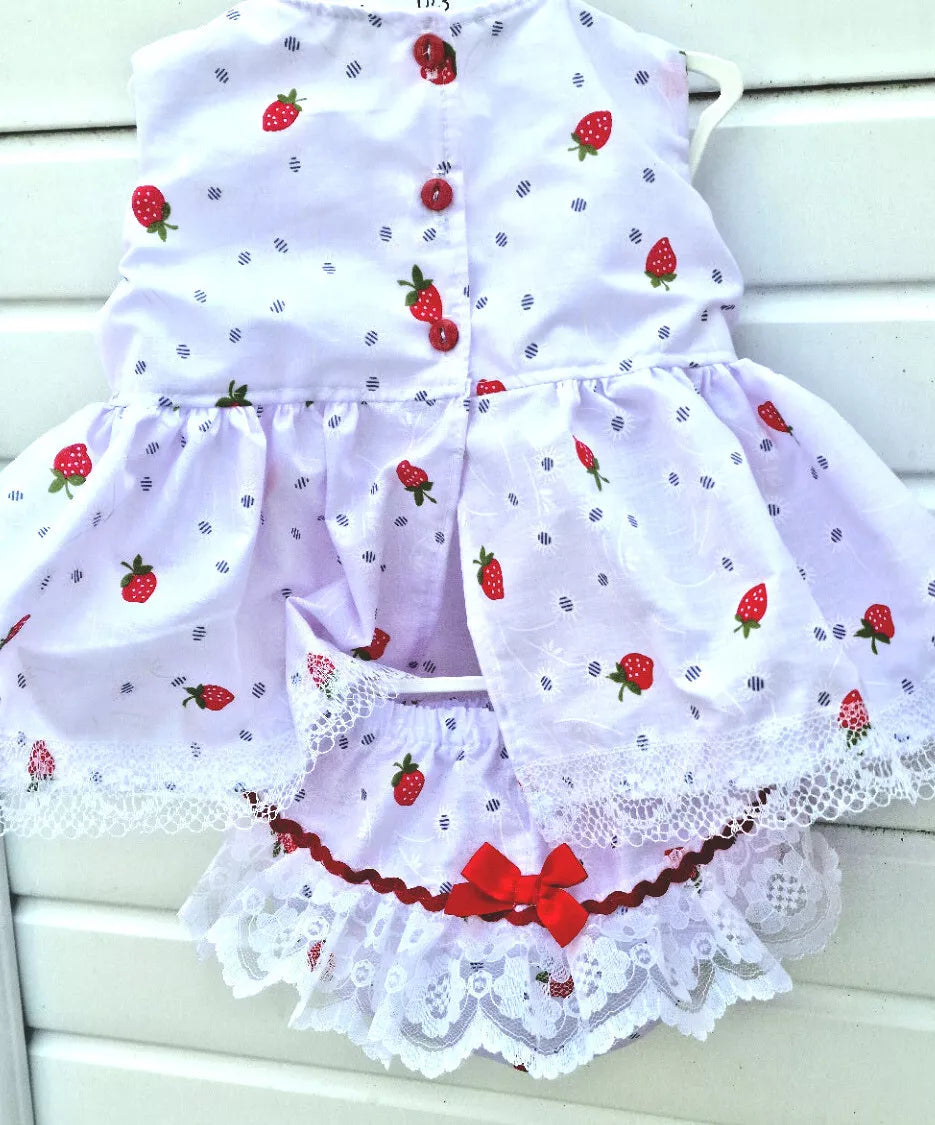 DREAM 0-8 YEARS baby girls Spanish summer Strawberries  frilled top and knickers