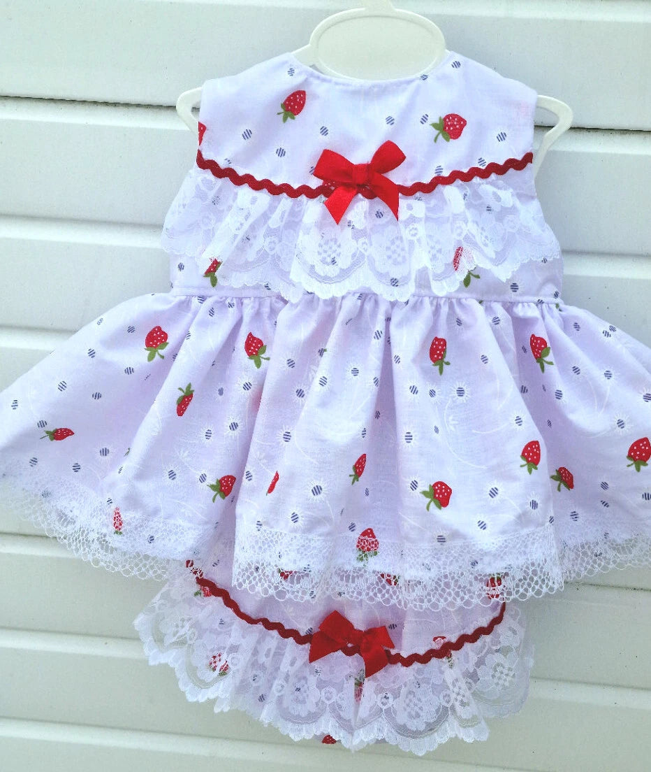 DREAM 0-8 YEARS baby girls Spanish summer Strawberries  frilled top and knickers