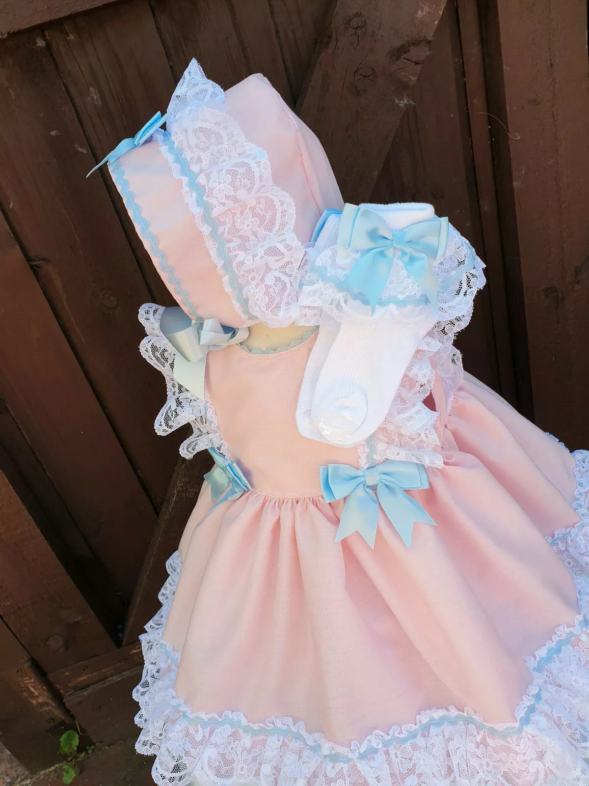 DREAM 0-6 YEARS PINK WHITE SKY  NETTED  DRESS BONNET SOCKS SEt