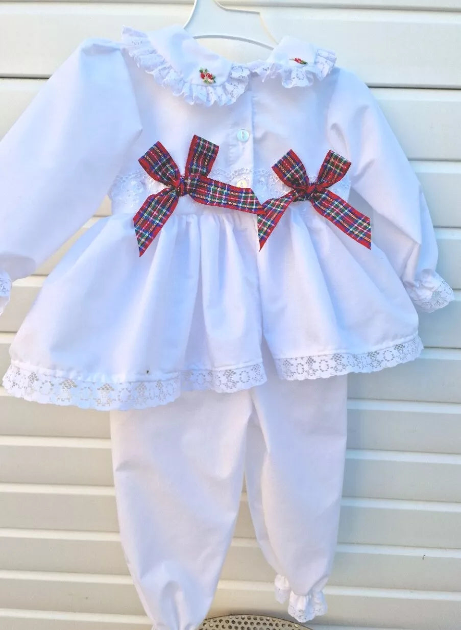 DREAM BABY GIRLS 0- 5 YEARS traditional Spanish Romany collared frilly pyjamas