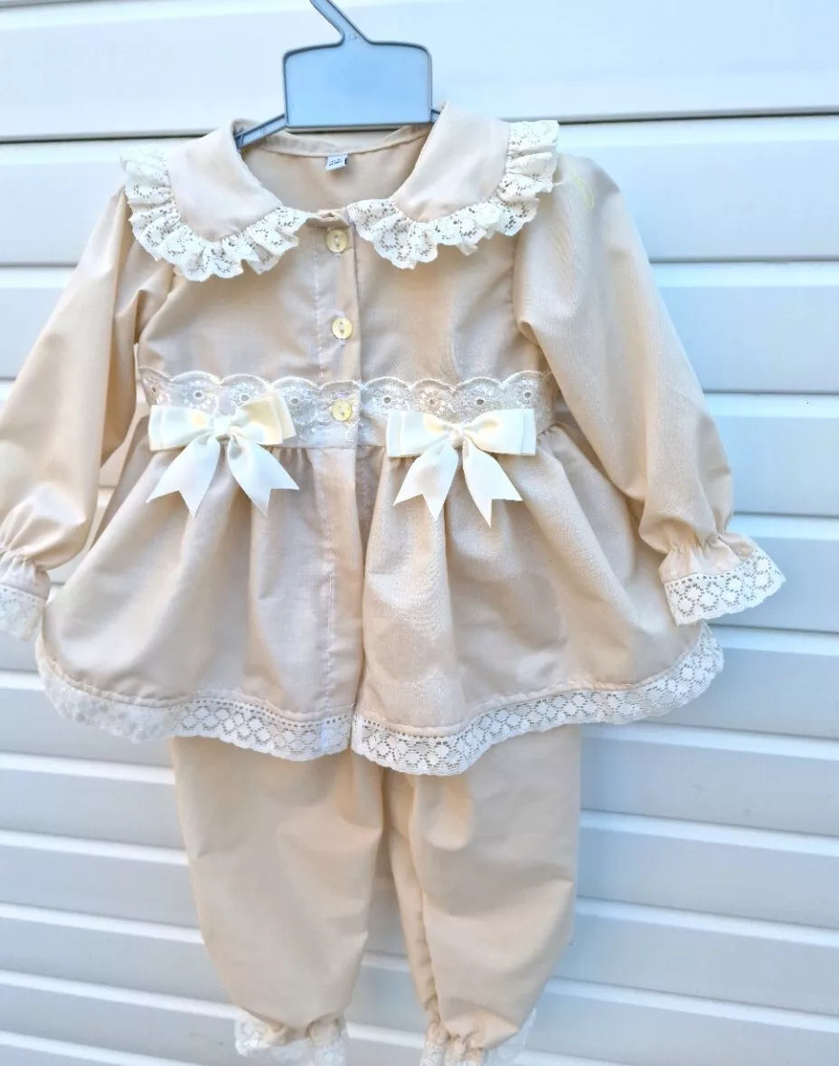DREAM BABY GIRLS 0- 5 YEARS traditional Spanish Romany collared frilly pyjamas